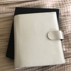 Moterm A5 in cream with gold rings